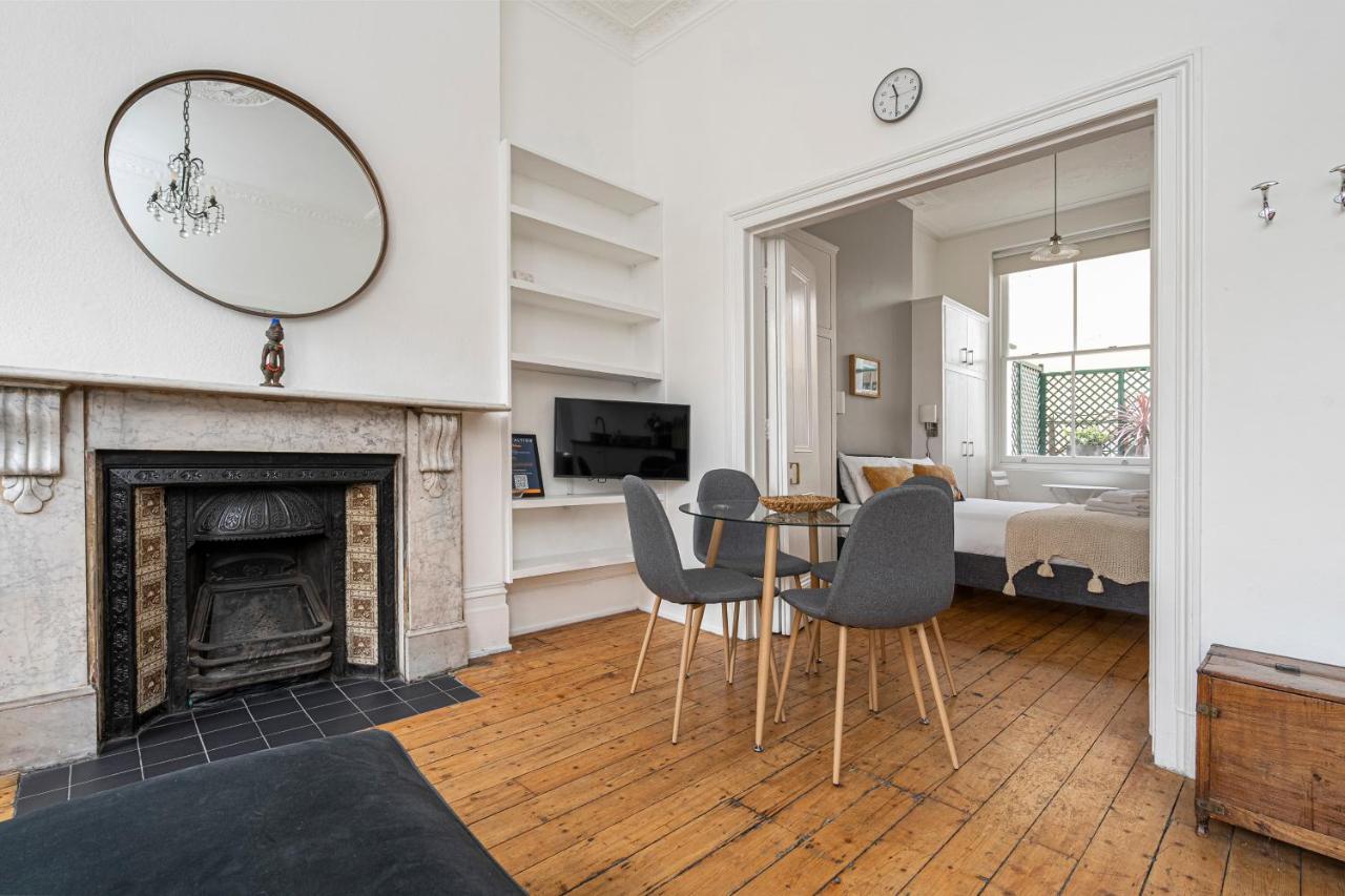 Chic Apartment Near Kensington Palace ロンドン エクステリア 写真