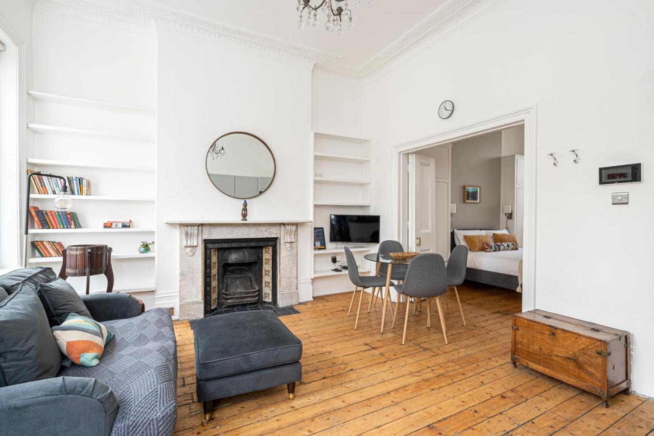 Chic Apartment Near Kensington Palace ロンドン エクステリア 写真