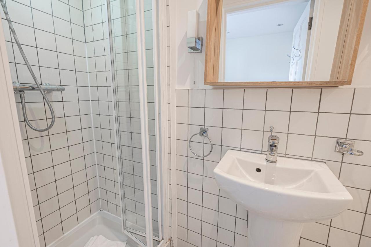 Chic Apartment Near Kensington Palace ロンドン エクステリア 写真