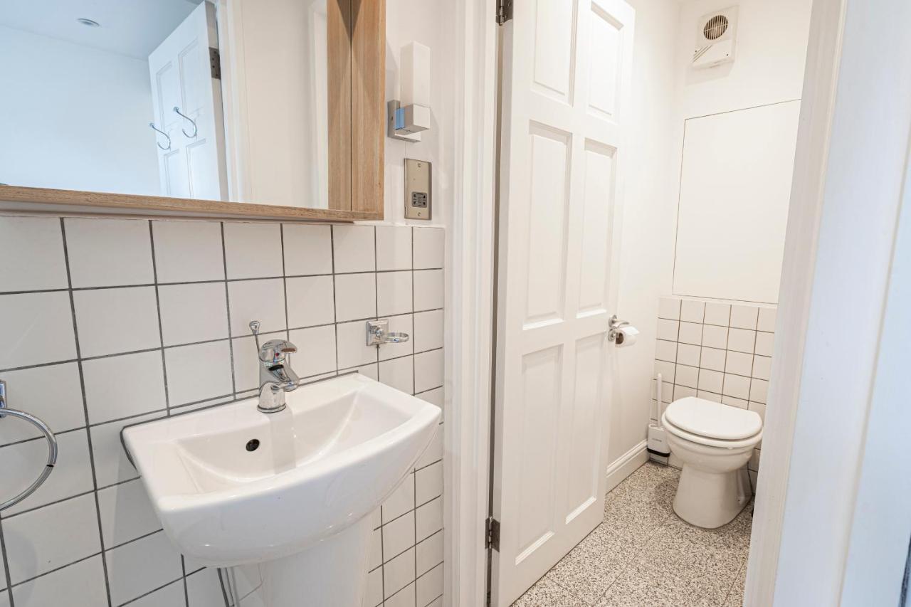 Chic Apartment Near Kensington Palace ロンドン エクステリア 写真